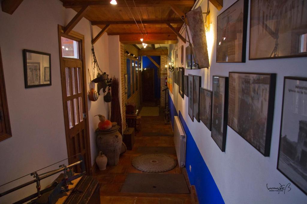 Hotel La Casona del Abuelo Parra Villanueva De Los Infantes Exterior foto